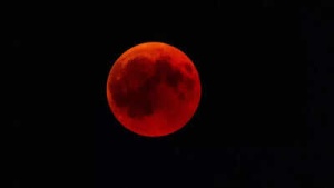 NASA Explains the Science Behind the Blood Moon's Eerie Red Glow