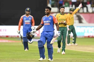 Asia Cup 2025: Ravi Shastri Champions Sanju Samson as Opener, Citing 'Most Dangerous' Potential
