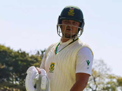 Watch: Out or Not Out? No snicko to confirm; Lhuan-dre Pretorius makes it count with record-breaking knock