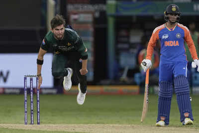 'Shaheen Afridi treated like a net-ball spinner': Sunil Gavaskar hails India's new match-winner